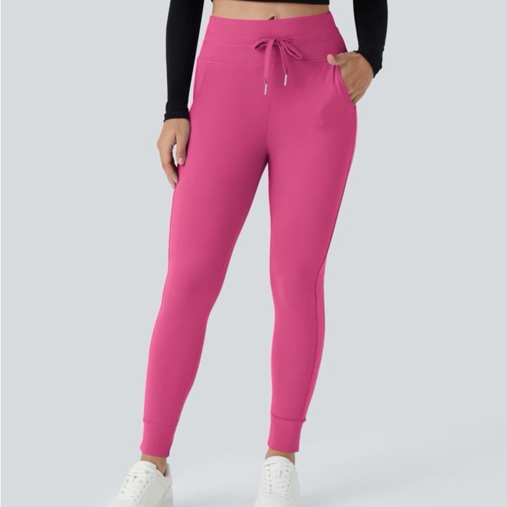Halara Jogger NWT